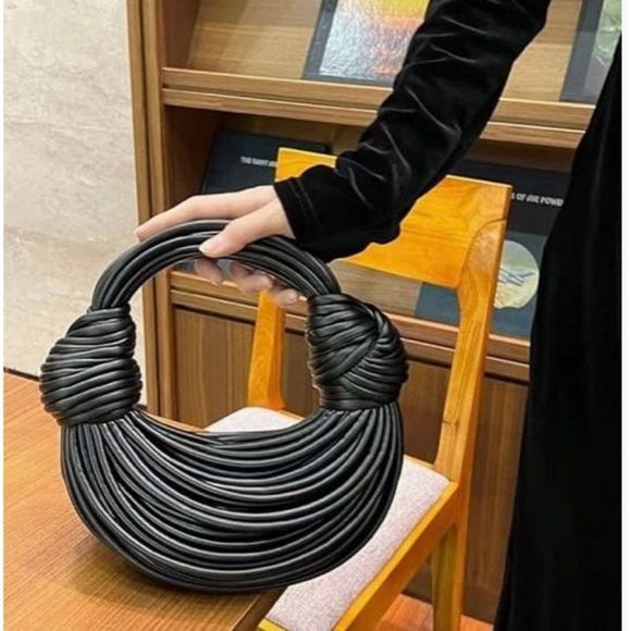 LICORICE BAG - NWT Adorable & Unusual PU Vegan Satchel/Crossbody. LOVE THIS ♥️ - Picture 4 of 16